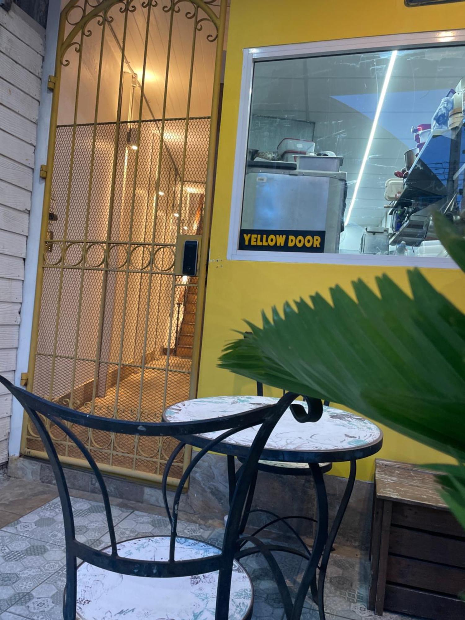 Yellow Door Χουά Χιν Εξωτερικό φωτογραφία